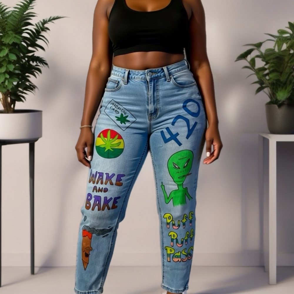 Graphic jeans